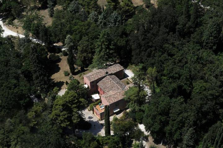 Appartamento per 4 persone, con Terrazza e Giardino nonché Piscina e Panorama a Macerata