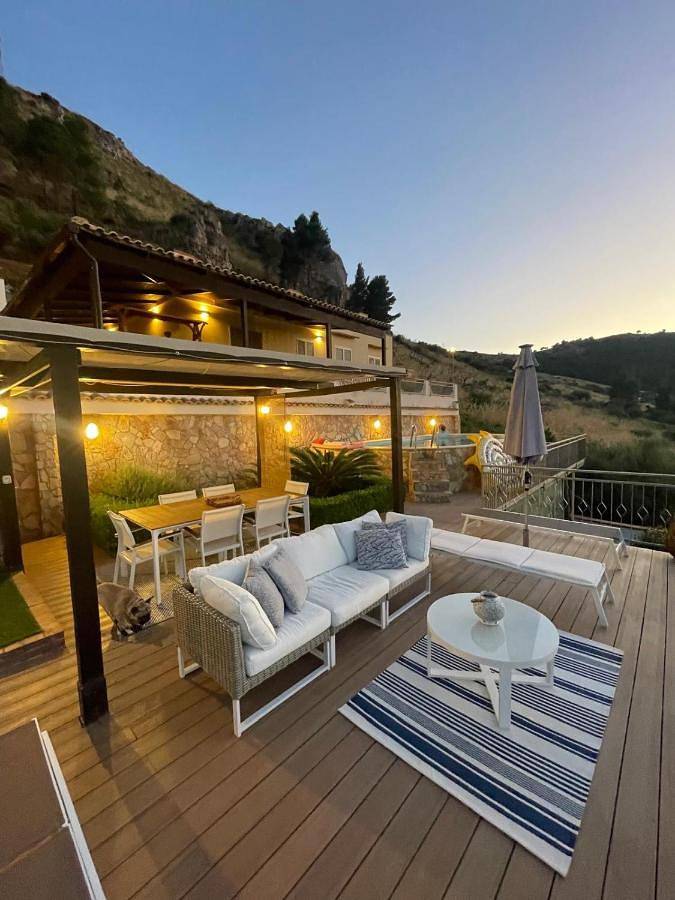 Three-Bedroom House in Altavilla Milicia, Provincia di Palermo