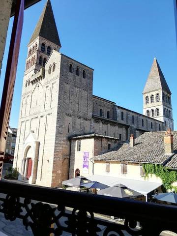 Chambre d’hôte pour 3 personnes, avec terrasse et vue à Tournus