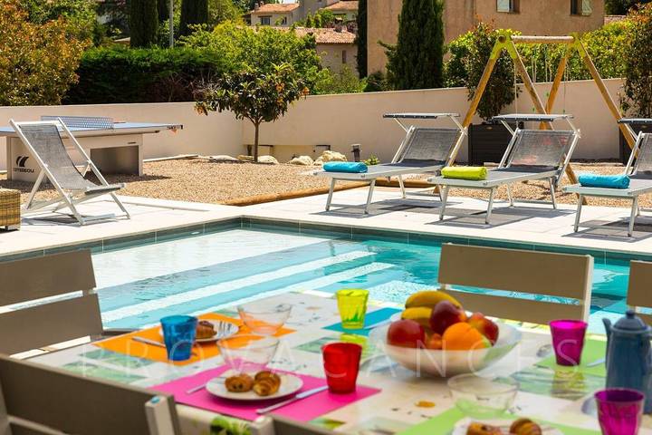 Location de vacances pour 9 personnes, avec piscine et jardin à Vence - 3