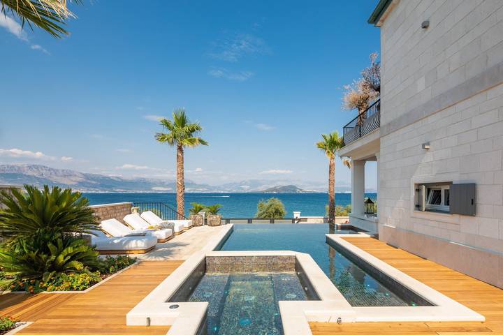 Villa pour 10 personnes, avec Sauna à Slatine