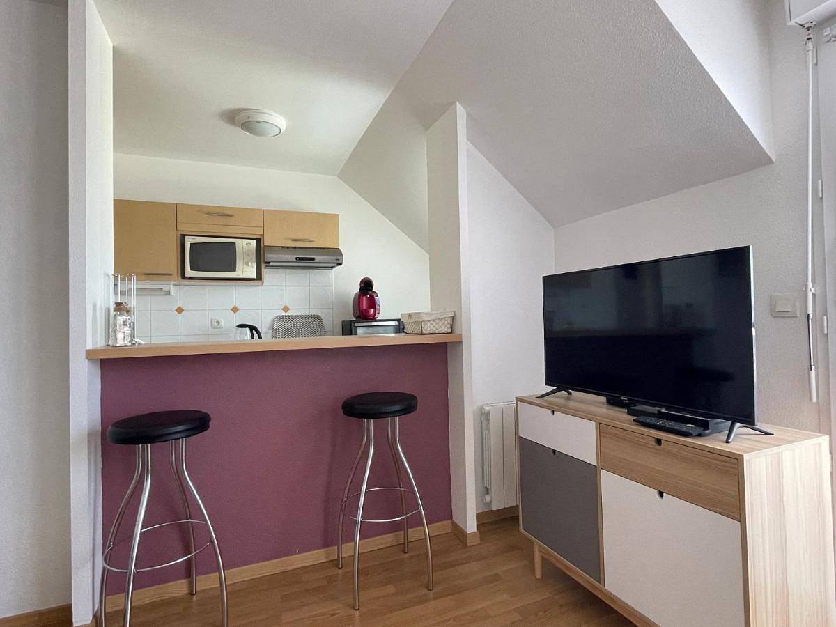 Appartement entier, One-Bedroom Apartment in Port-en-Bessin-Huppain, Région de Bayeux