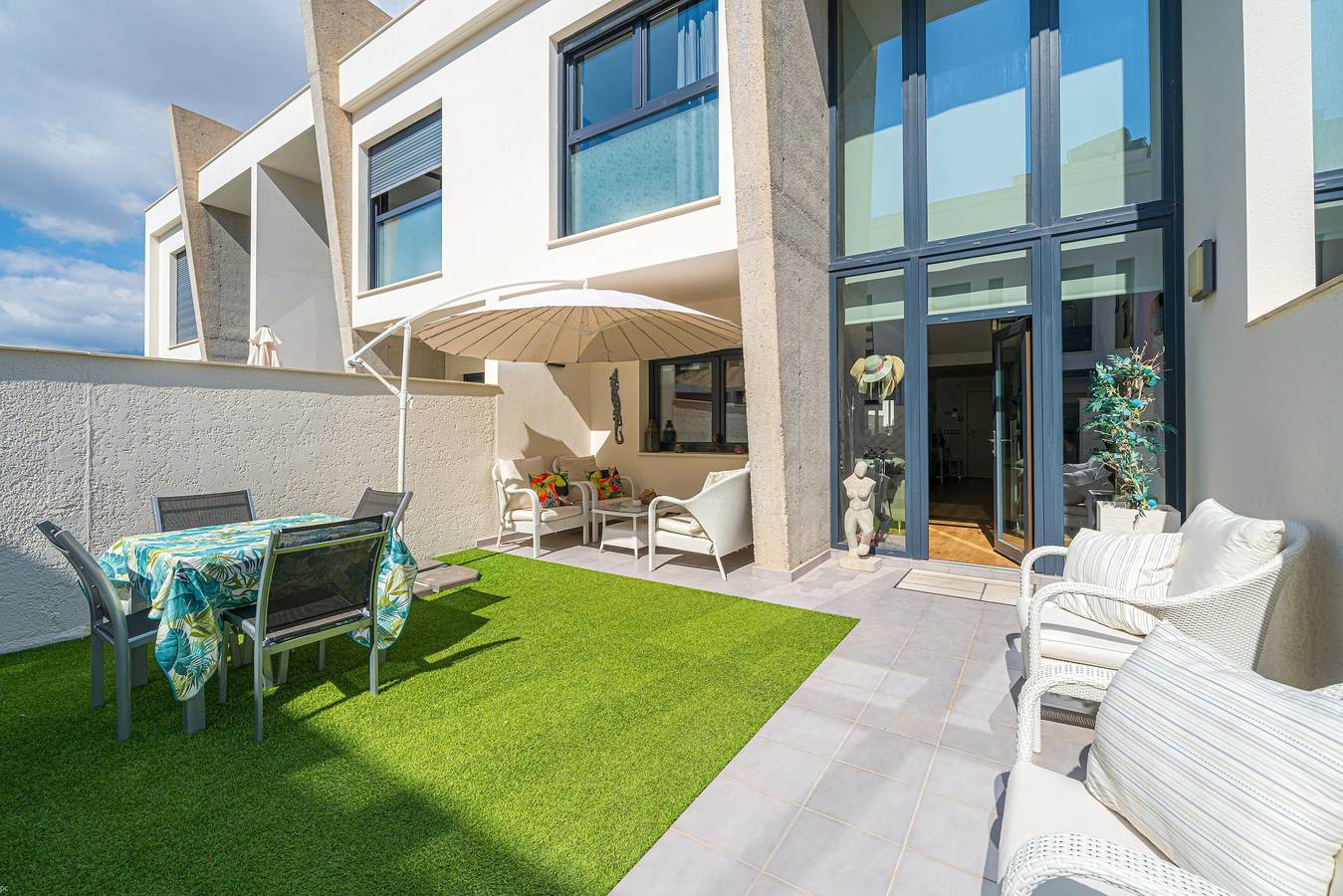 Casa de vacaciones 'Pegaso Playa De Albir' con vistas al mar, Wi-Fi y aire acondicionado in L'Albir, Alfàs del Pi