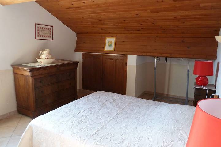 Gîte pour 5 personnes, avec jardin ainsi que piscine et terrasse à Saint-Andiol - 2