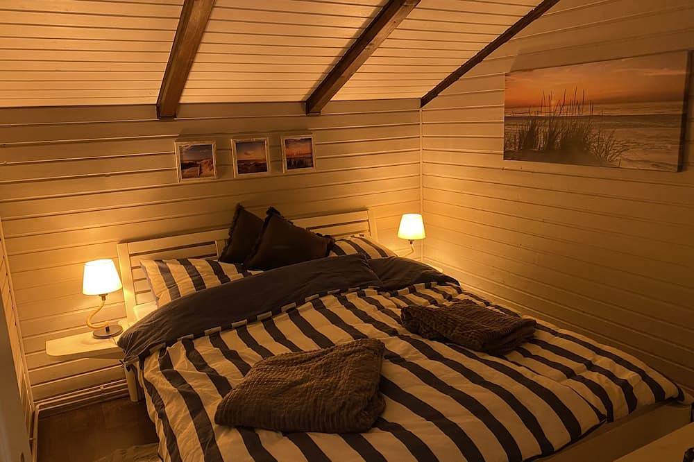 Cozy idyllic vacation home on the edge of a field 500 m to the Baltic Sea in Neukirchen, Ostholstein