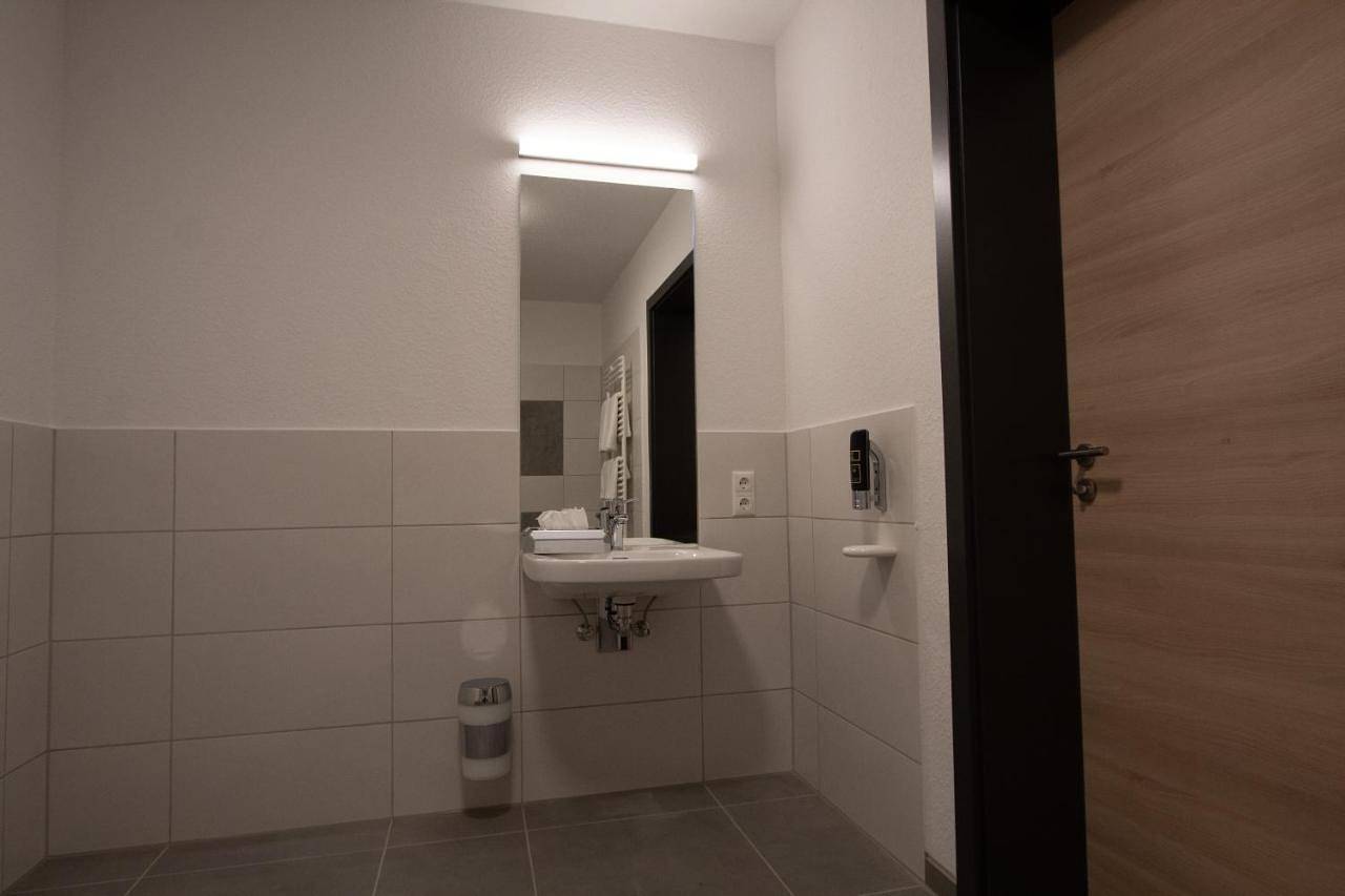 Double Room with Private Bathroom in Wagenfeld, Landkreis Diepholz