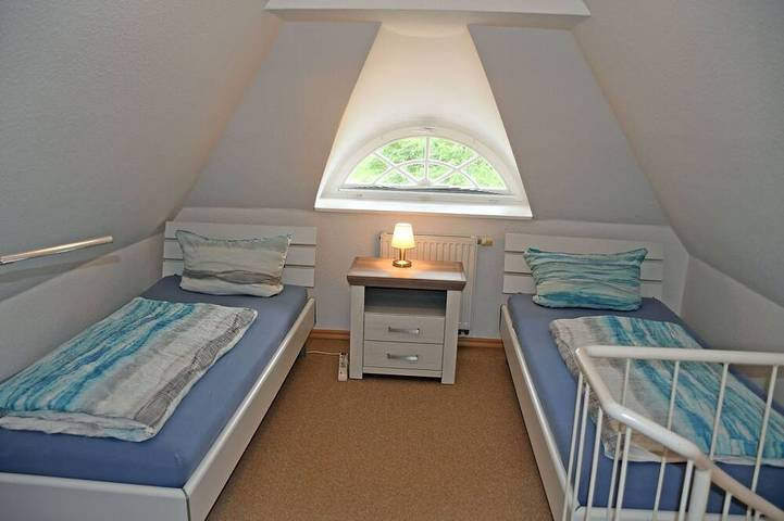 Cottage für 4 Personen, mit Garten und Balkon in Middelhagen - 4