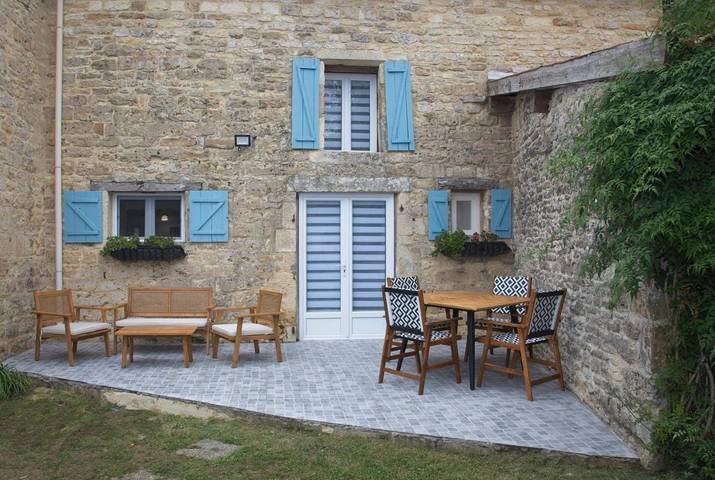 Location de vacances pour 4 personnes, avec piscine et jardin à Chaunay - 3