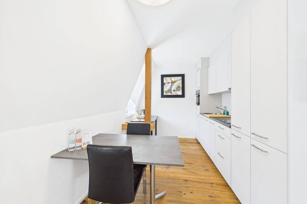Ganze Wohnung, Tolles Studio im Zentrum von Rapperswil - Studio 3 in Rapperswil-Jona, Kanton St. Gallen