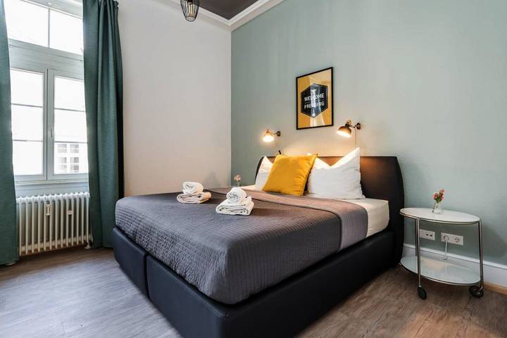 Ferienwohnung für 6 Personen, mit Balkon und Terrasse sowie Ausblick in Freiburg im Breisgau - 2