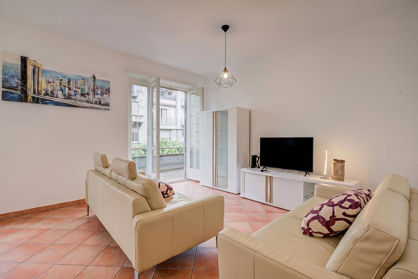 Ganze Wohnung, Bellinzona in Centro: Lift, Parking, Sleeps 6 in Bellinzona, Lepontinische Alpen