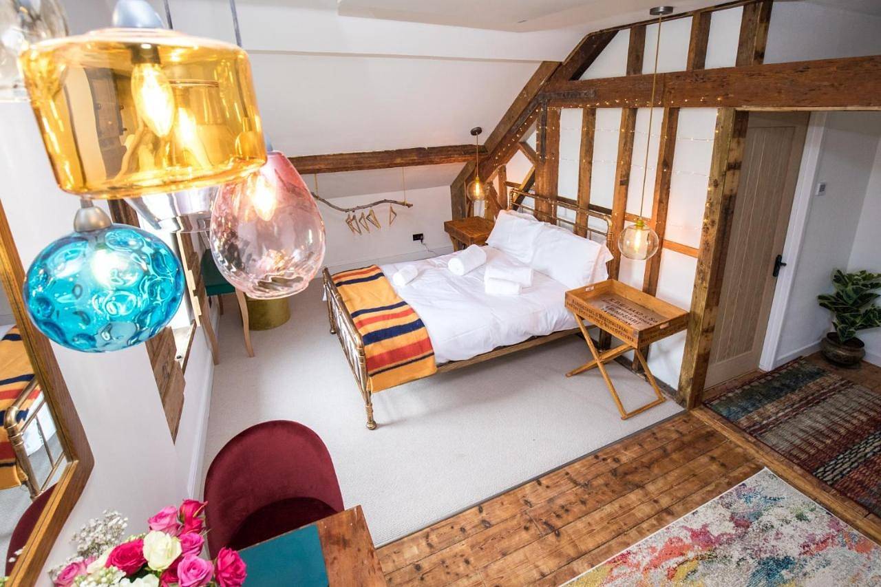 Deluxe Studio in Merthyr Tydfil, Brecon Beacons