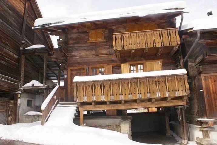 Gîte pour 10 personnes, avec vue ainsi que balcon et sauna dans Bruson - 3