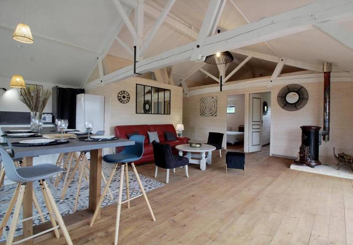 Location de vacances pour 6 personnes, avec Balcon et Terrasse ainsi que Piscine et Vue à Saint-Magne