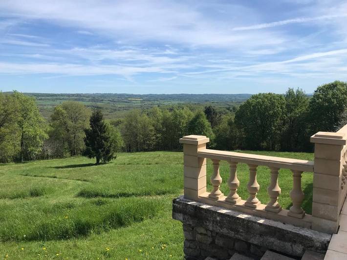 Chambre d’hôte pour 2 personnes, avec Terrasse et Jardin ainsi que Piscine et Vue