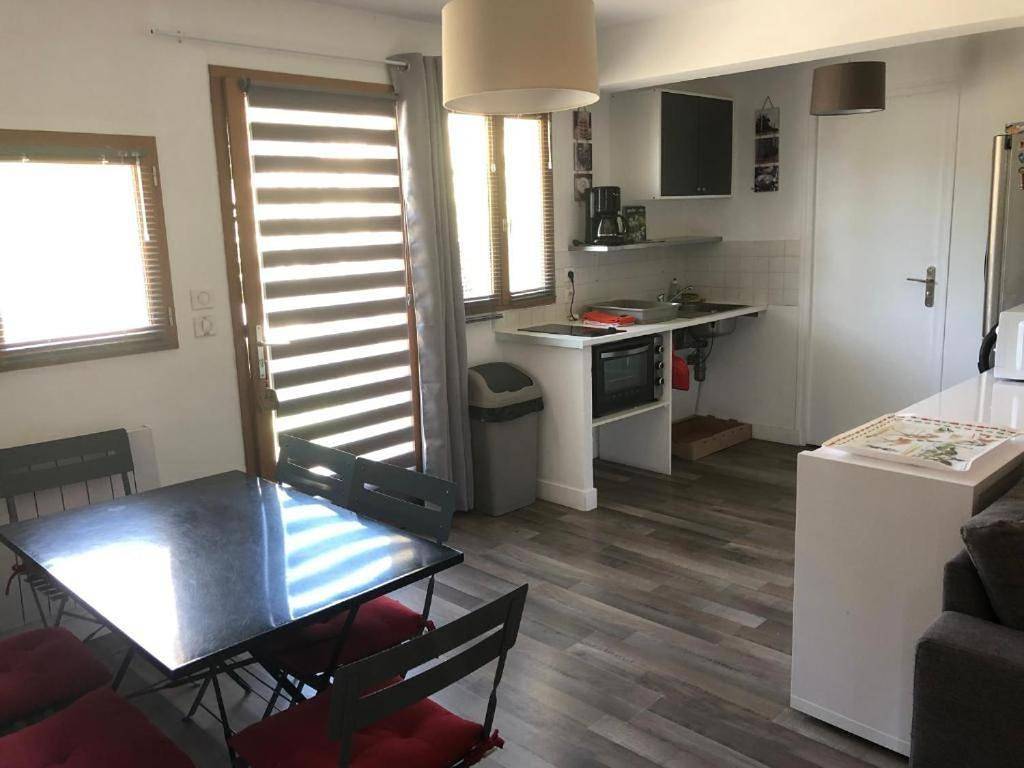 Two-Bedroom House in Vineuil, Région de Blois