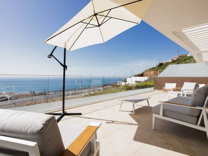 Apartamento para 4 personas, con piscina además de terraza y jardín en Torre de Benagalbón