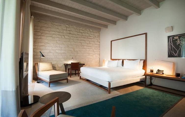 Hotel para 2 personas, con jardín y piscina - 1