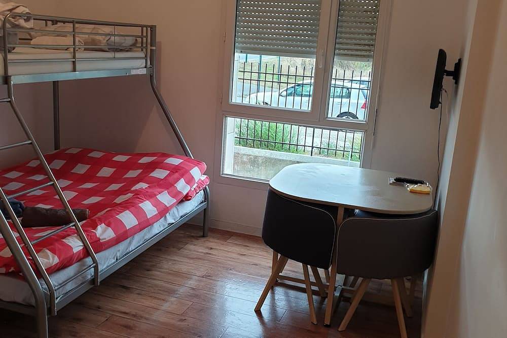 Apartamento entero, Bonito estudio a 1 km de Disneyland / 500 m de Val D'Europe in Montévrain, Sena y Marne