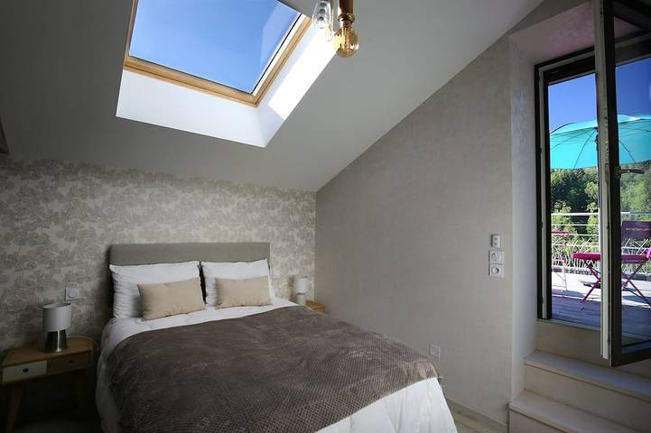 Location de vacances pour 4 personnes, avec jardin ainsi que balcon et jacuzzi à Saint-Beauzély - 2