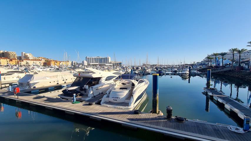Apartamento de vacaciones para 4 personas, con vistas al lago y balcón - 1