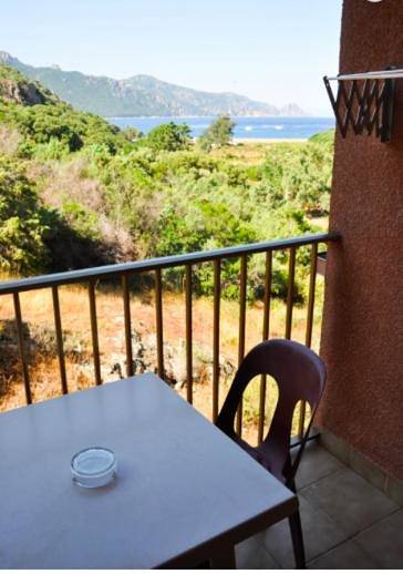 Location de vacances pour 2 personnes, avec jardin et piscine à Serriera - 2