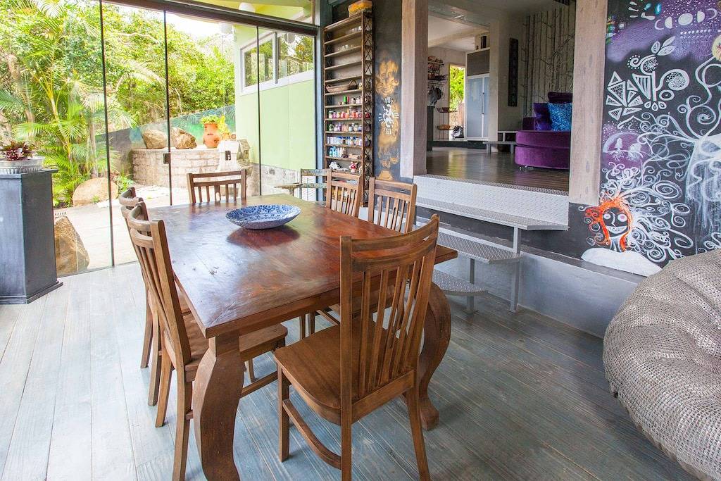 Einzigartiges Künstlerhaus mit Waldkulisse und herrlichem Seeblick in Lagoa da Conceição, Florianópolis