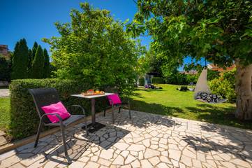 Villa for 2 People in Medulin, Istria, Photo 1