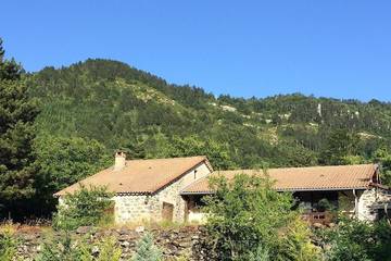 Location de vacances pour 6 personnes, avec terrasse et jardin à Saint-Étienne-de-Boulogne