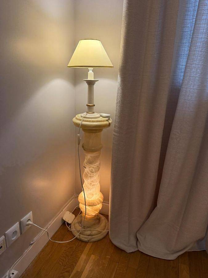 Appartement entier, Two-Bedroom Apartment in Mantes-la-Jolie, Yvelines