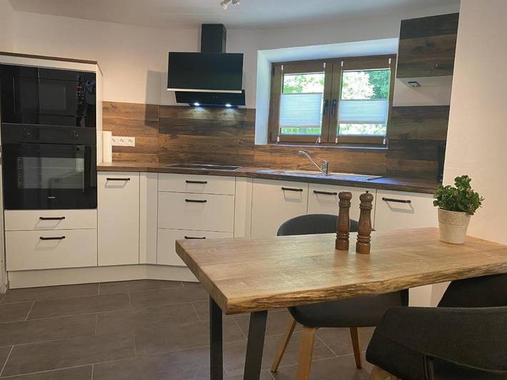 Ferienwohnung für 2 Personen, mit Terrasse und Ausblick in Kaifenheim