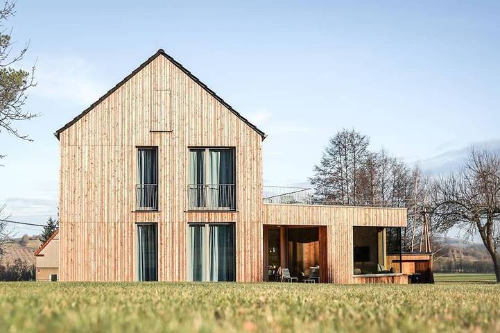 Ferienhaus für 8 Personen, mit Balkon und Sauna im Zittauer Gebirge