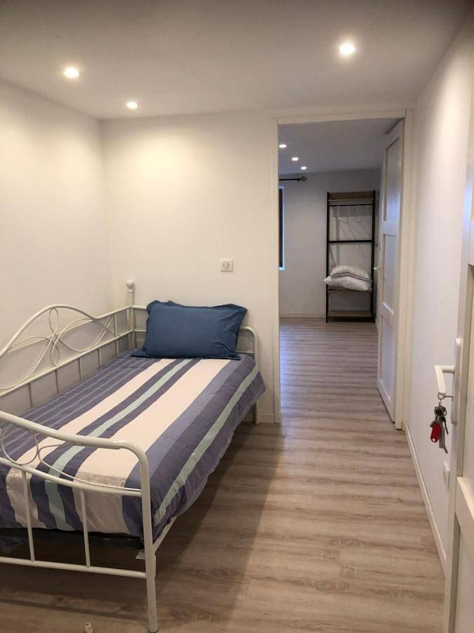 Gîte pour 12 personnes, avec terrasse à Le Pertuis - 3