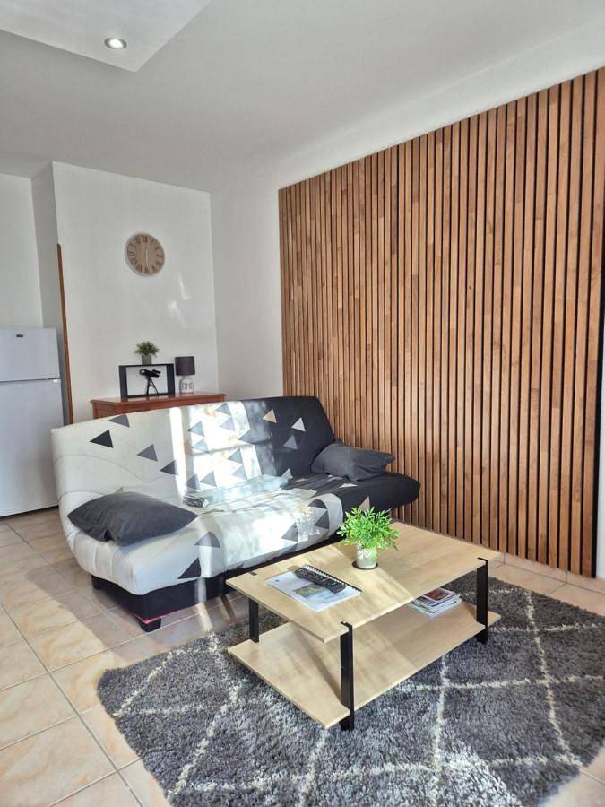 Appartement entier, Gîte de la Tride B avec terrasse proche du centre in Lectoure, Gers
