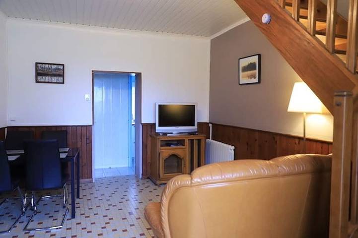 Ganze Wohnung, Air-conditioned, quiet vacation rental on the canal, between Guédélon and the Loire Valley in Ouzouer-sur-Trézée, Montargis und Umgebung