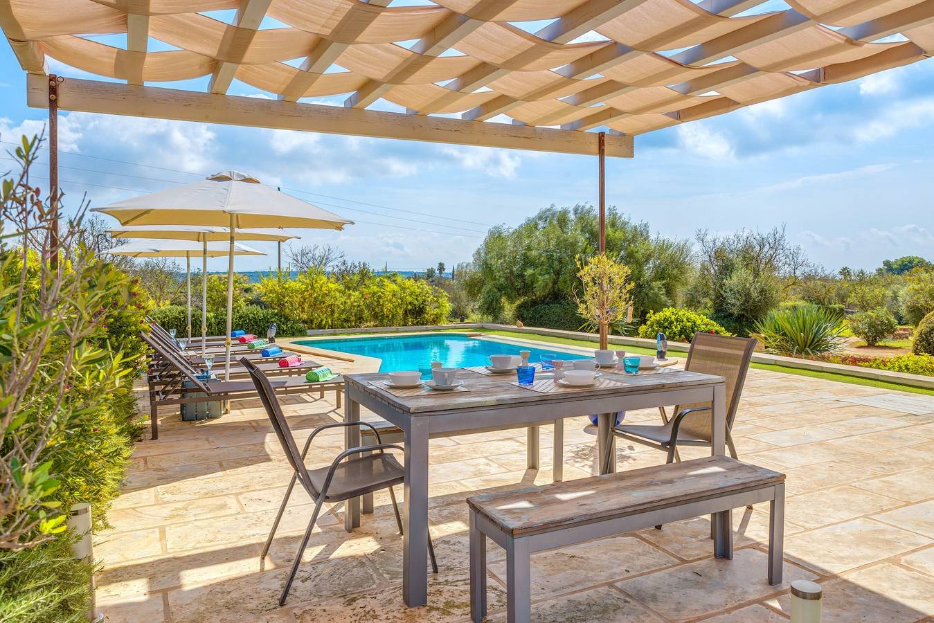 Finca "Villa Gemma" con Wi-Fi, aria condizionata, terrazza e piscina in Ses Salines, Costa di Maiorca
