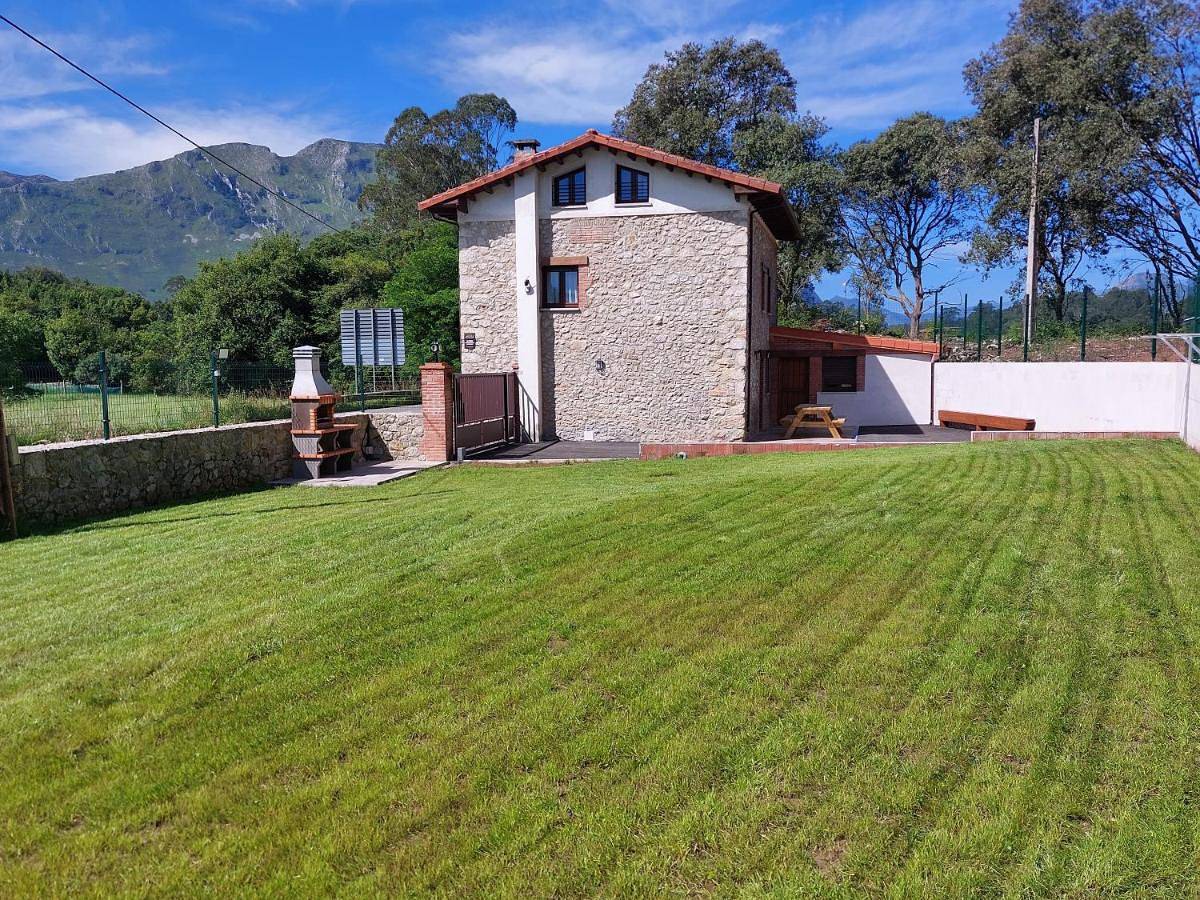 Four-Bedroom House in Balmori, Llanes