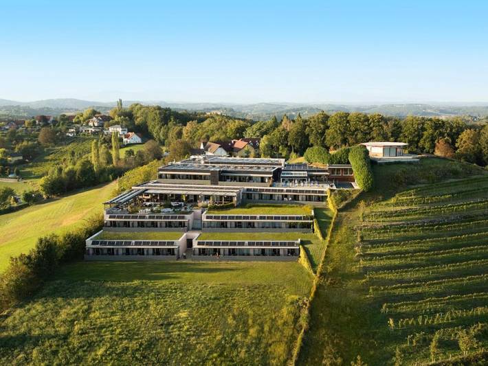 Hotel für 2 Personen, mit Sauna und Ausblick sowie Pool und Garten, mit Haustier in Riegersburg
