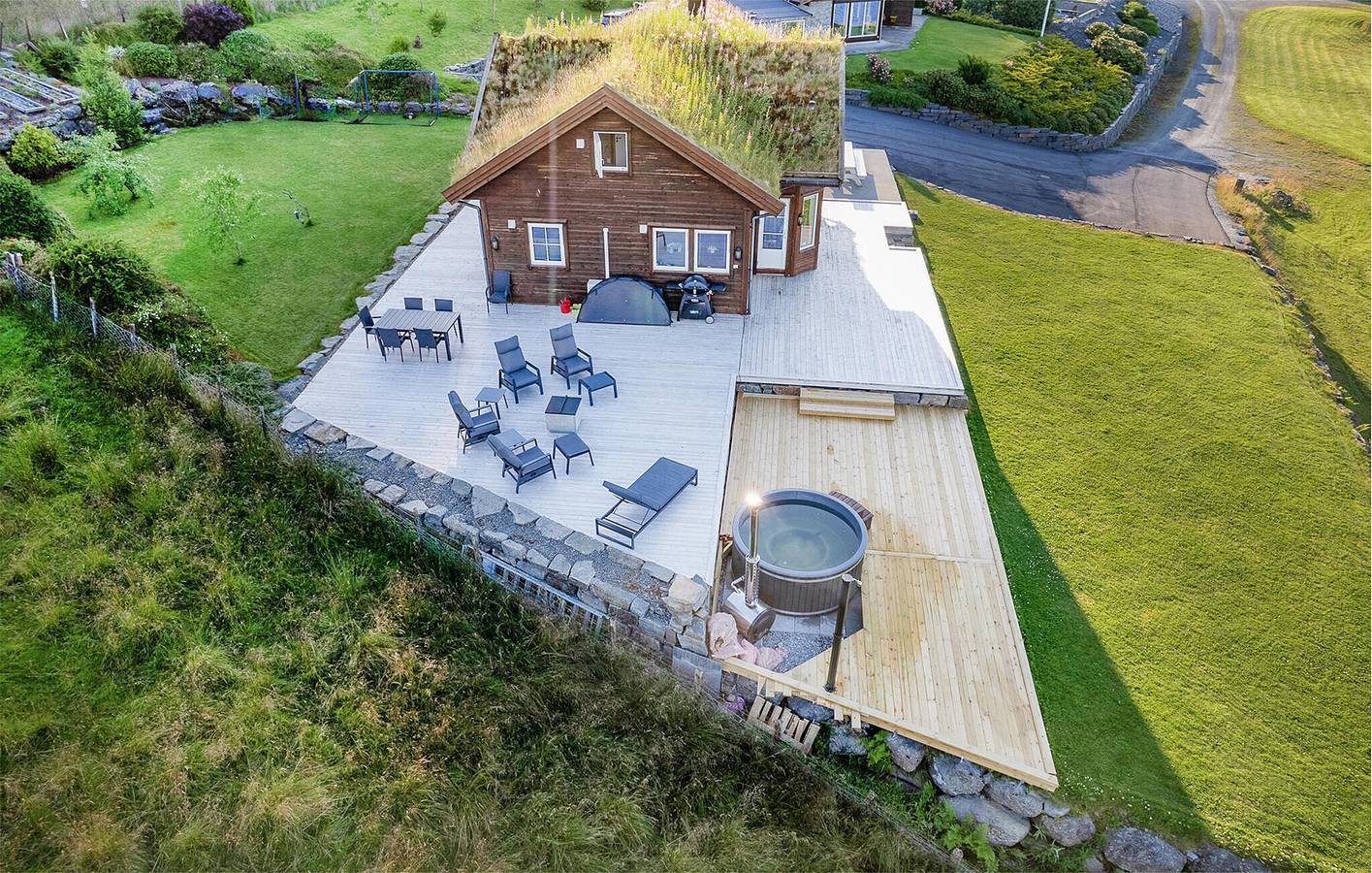 Ferienhaus für 12 Personen mit Garten in Vindafjord