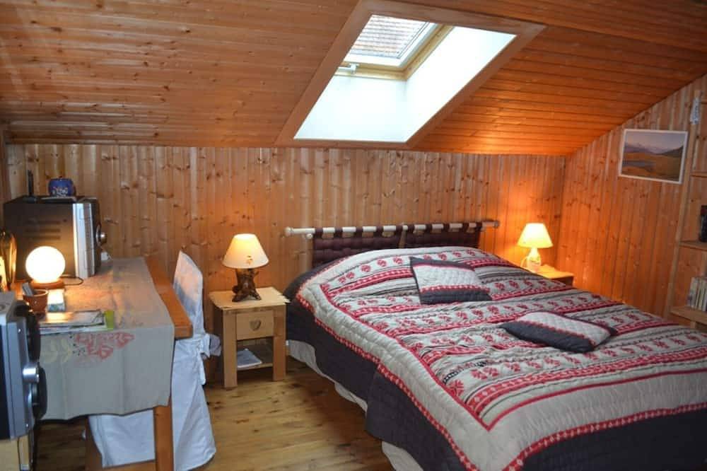 Created in an old mill, 5 minutes from the town center and access to the via ferrata in Thônes, Annecy region
