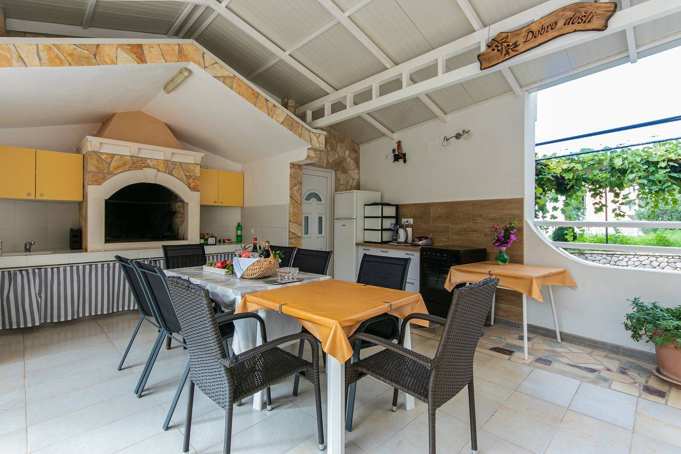 Ganze Wohnung, Apartments with parking space Gradac, Makarska - 5198 in Gradac, Makarska Riviera