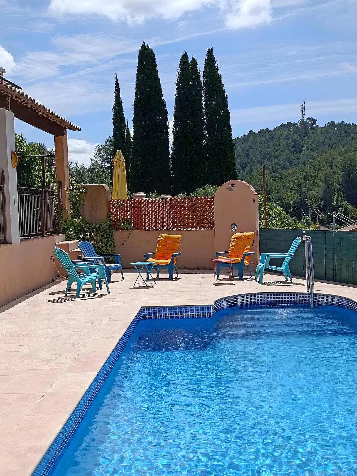Holiday Home with Pool, Mountain View, Wi-Fi and Air Conditioning in Callas, Draguignan region