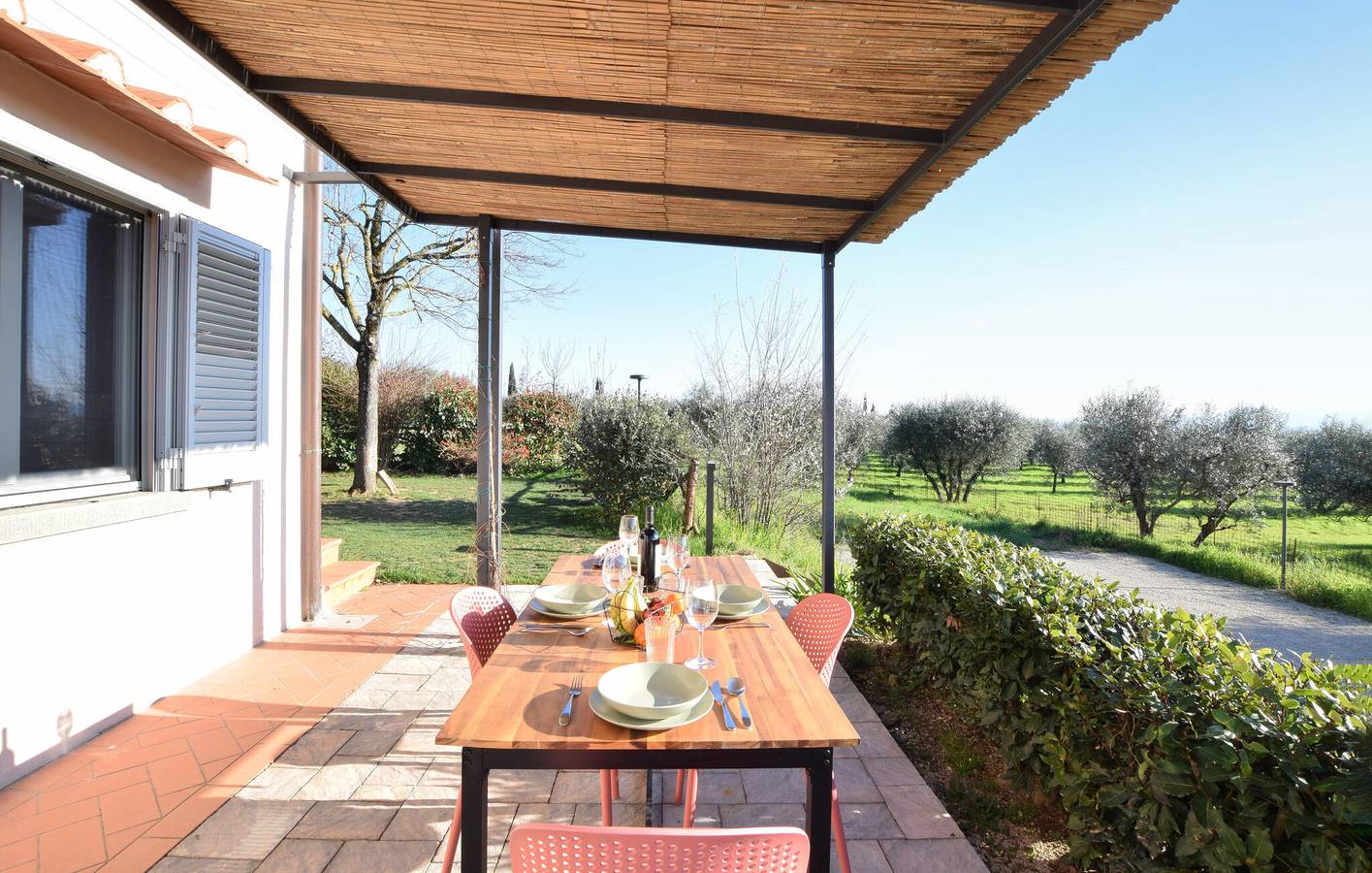 Ganze Ferienwohnung, Charmante Wohnung mit Pool und Garten, in der Nähe von Loro Ciuffenna in Loro Ciuffenna, Valdarno