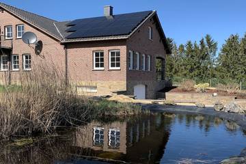 Cottage pour 16 personnes, avec terrasse ainsi que jardin et jacuzzi à Baelen