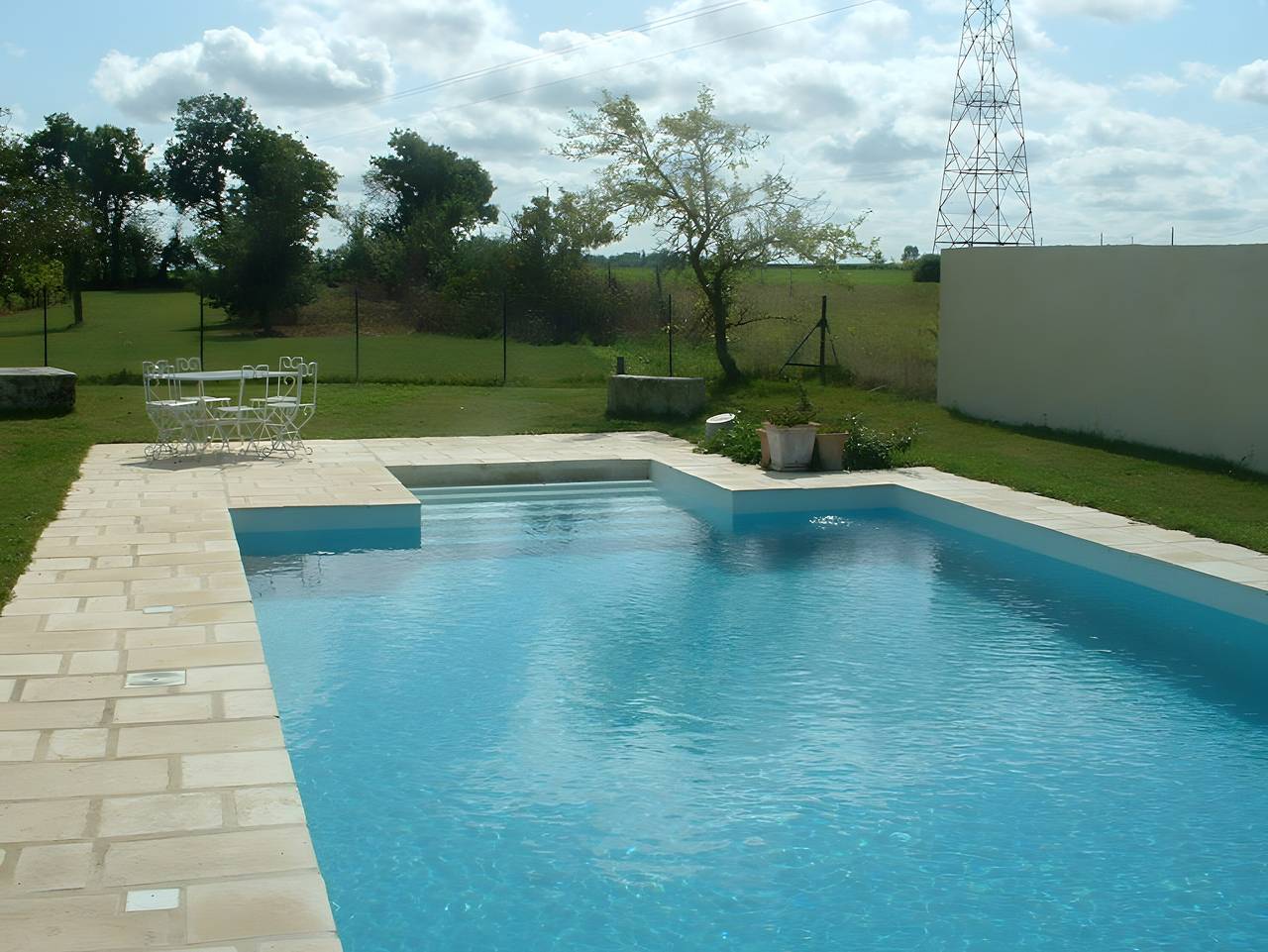 Maison de vacances « La Longère Claudine » avec piscine partagée, terrasse et Wi-Fi in Fontenet, Région de Saint-Jean-d'Angély