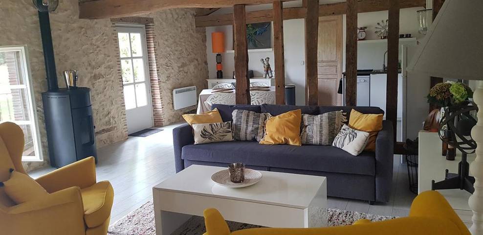 Gîte pour 4 personnes, avec vue et jardin ainsi que piscine et balcon dans Mauvezin-d'Armagnac