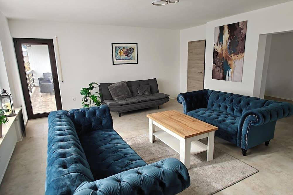 Ganze Wohnung, Haus am Berg, Ferienwohnung Bergsonne im schönen fränkischen Seenland. in Pleinfeld, Frankenalb