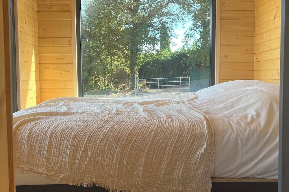 Tiny House with a breathtaking view of holy victory in Meyreuil, Aix-en-Provence region