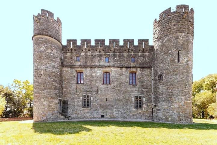 Location de vacances pour 5 personnes, avec Balcon et Terrasse ainsi que Jardin et Vue à Castelnau-Valence