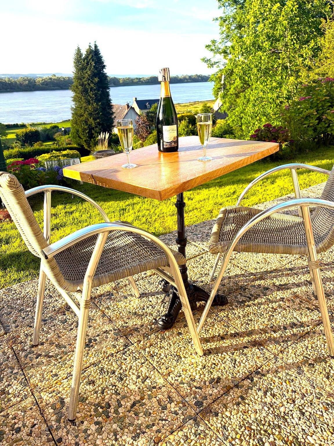 Vakantiehuis 'La Hune Maison Vue Sur Seine' met Privéterras, Tuin en Wi-Fi in Vieux-Port (Eure), Bernay en omgeving
